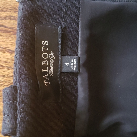 Full lined, thick and textured Talbots Blazer / skirt suit - Picture 3 of 7